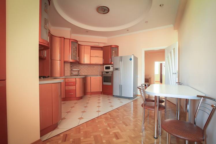 Gorgeous Residence is a 3 rooms apartment for rent in Chisinau, Moldova